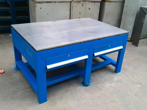 钳工工作台